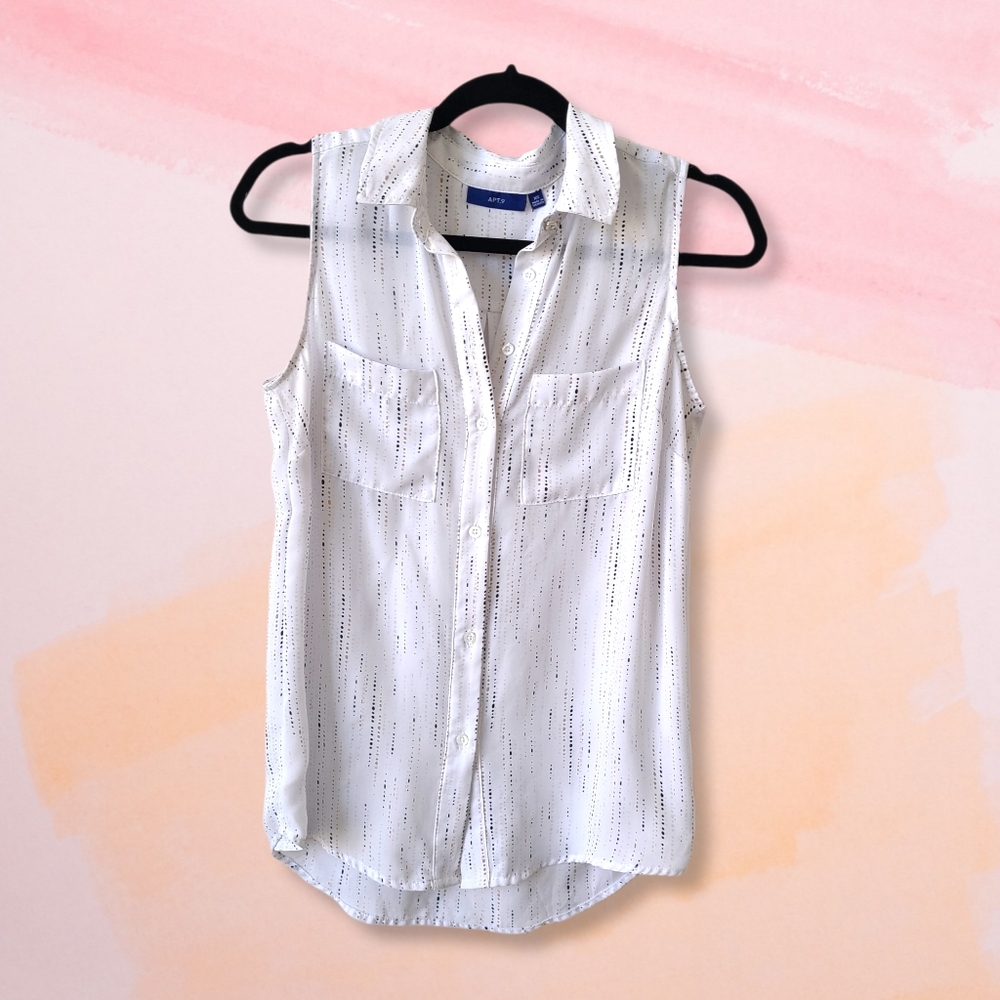 Apt. 9 White Dotted Sleeveless Collar Top